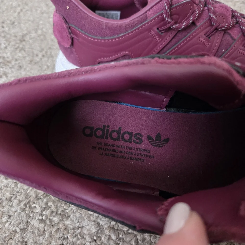 Adidas Ozweego Plus W‎ Victory Crimson Running Shoes Maroon Size 7.5 Womens